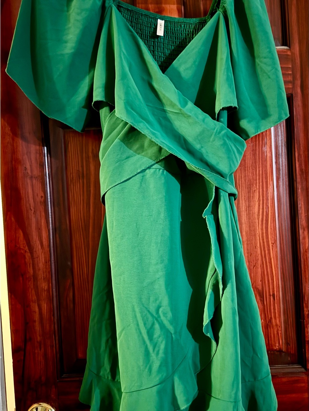 Off-Shoulder Green Wrap Midi Dress with Flutter Sleeves